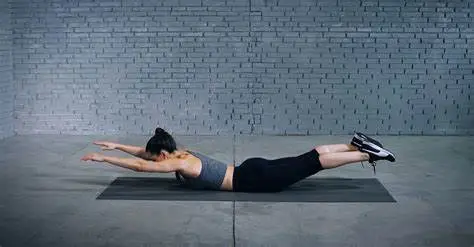 9 Best Core Strengthening Exercises For Beginners