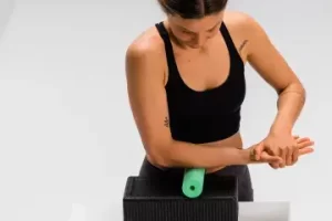 Foam-Rolling-For-Wrists