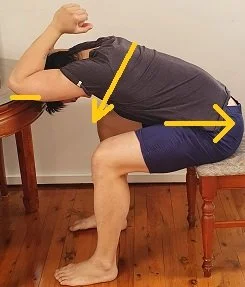 latissimus-dorsi-stretch-whilst-sitting