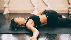 Rotating-Stomach-and-Hip-Flexor-Stretch