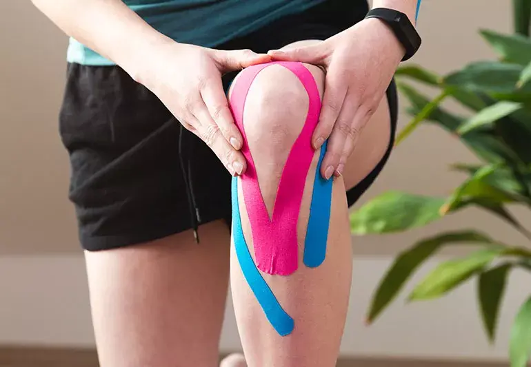 Kinesiology tape for knee pain