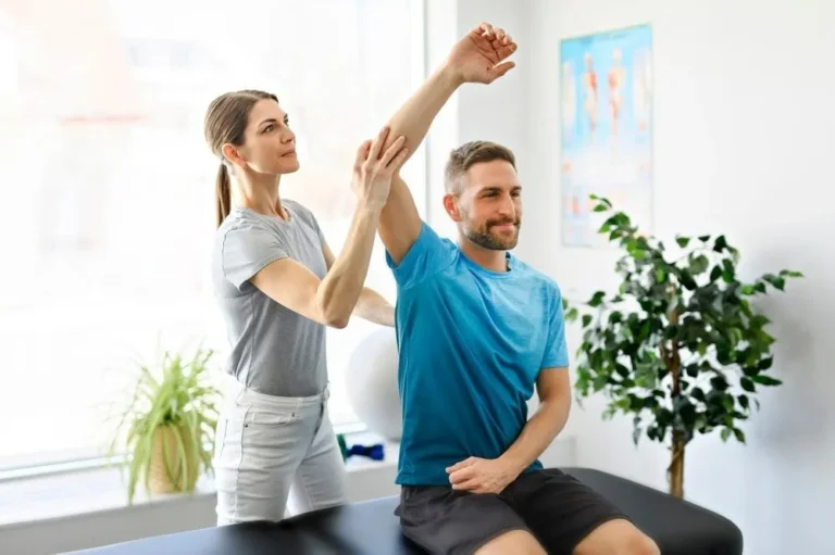 7 Best Shoulder Mobility Exercises