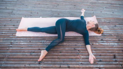 supine spine twist